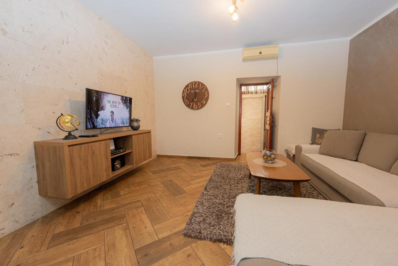 Apartmán Sea Front 171 Kotor Exteriér fotografie